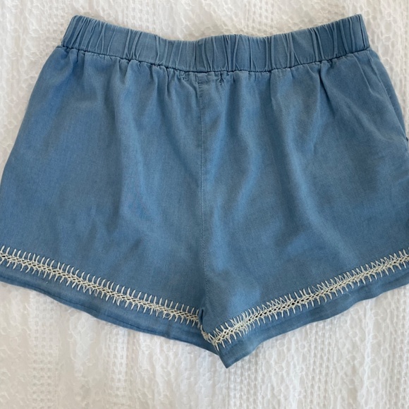 Paper Crane Tencel Shorts - Picture 8 of 13
